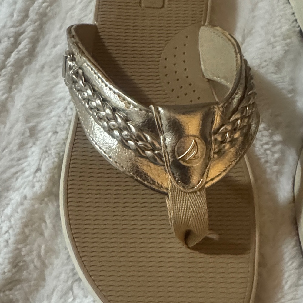 Sperry Women's Metallic Gold and Tan Sandals - Picture 2 of 7
